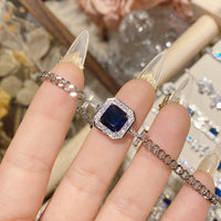 18K micro-inlaid diamond-encrusted colorful Tanzanian blue bracelet.