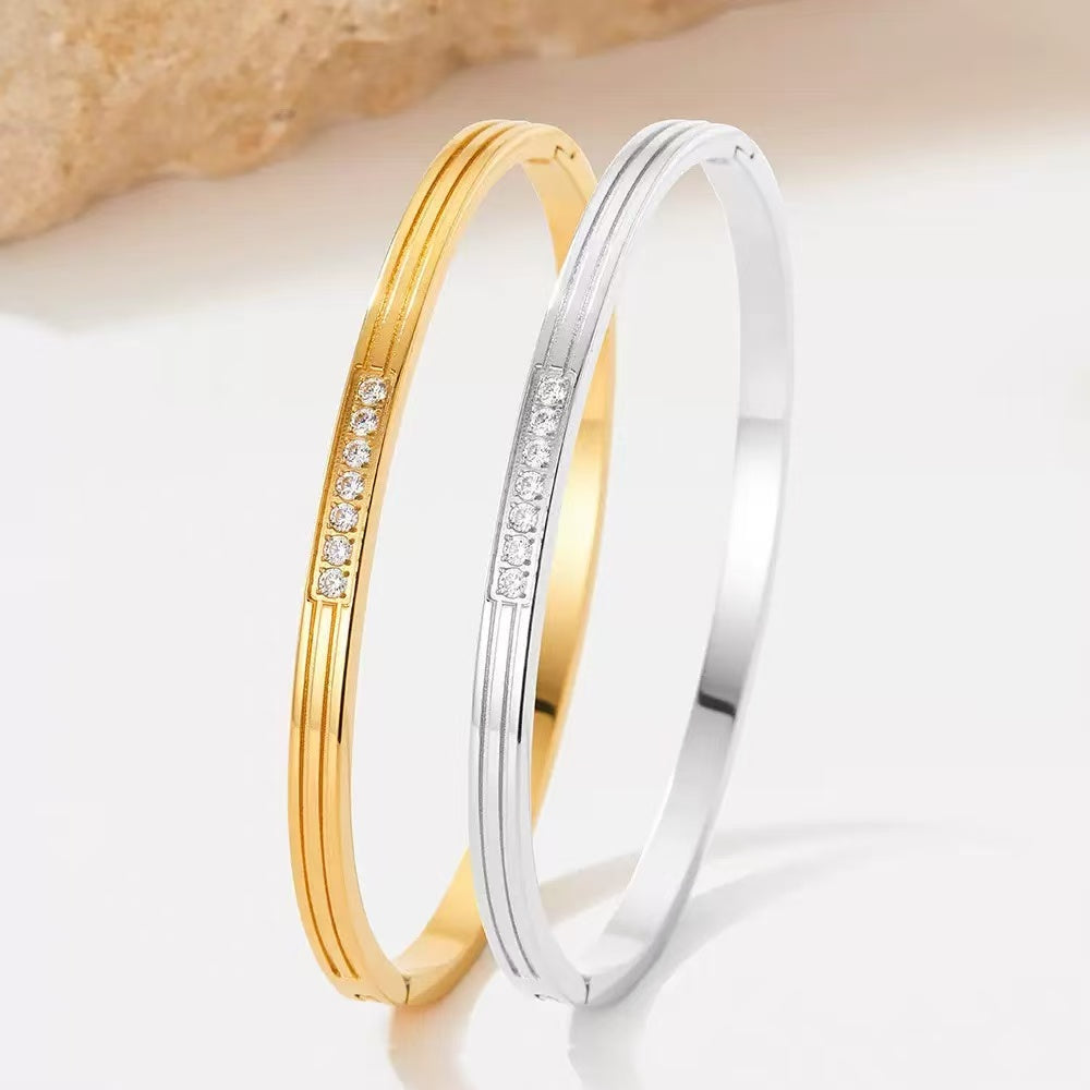 JW945 Line Design Bracelet