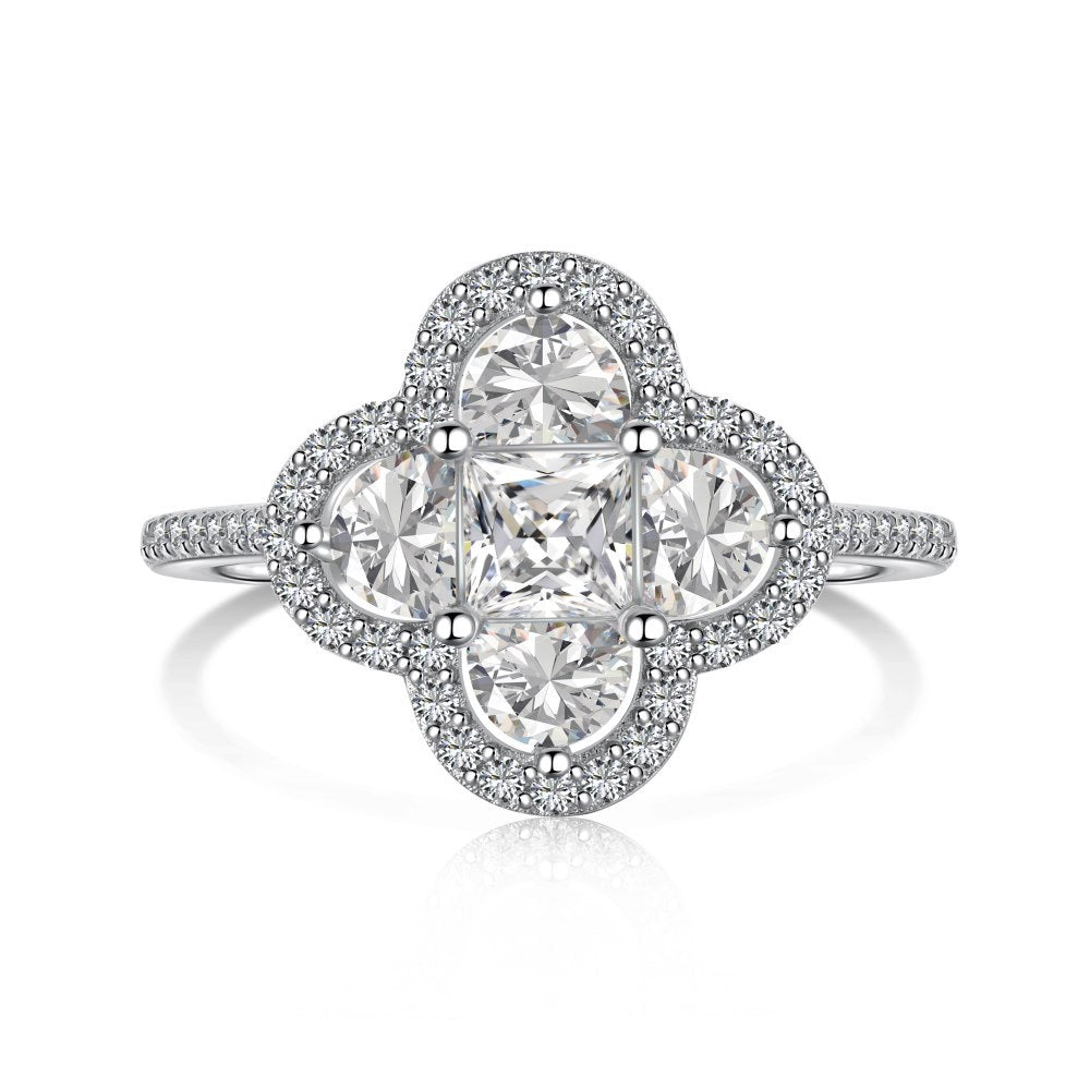 LUCKY CLOVER RING