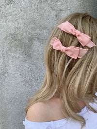 BOW CLIP