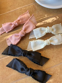 BOW CLIP