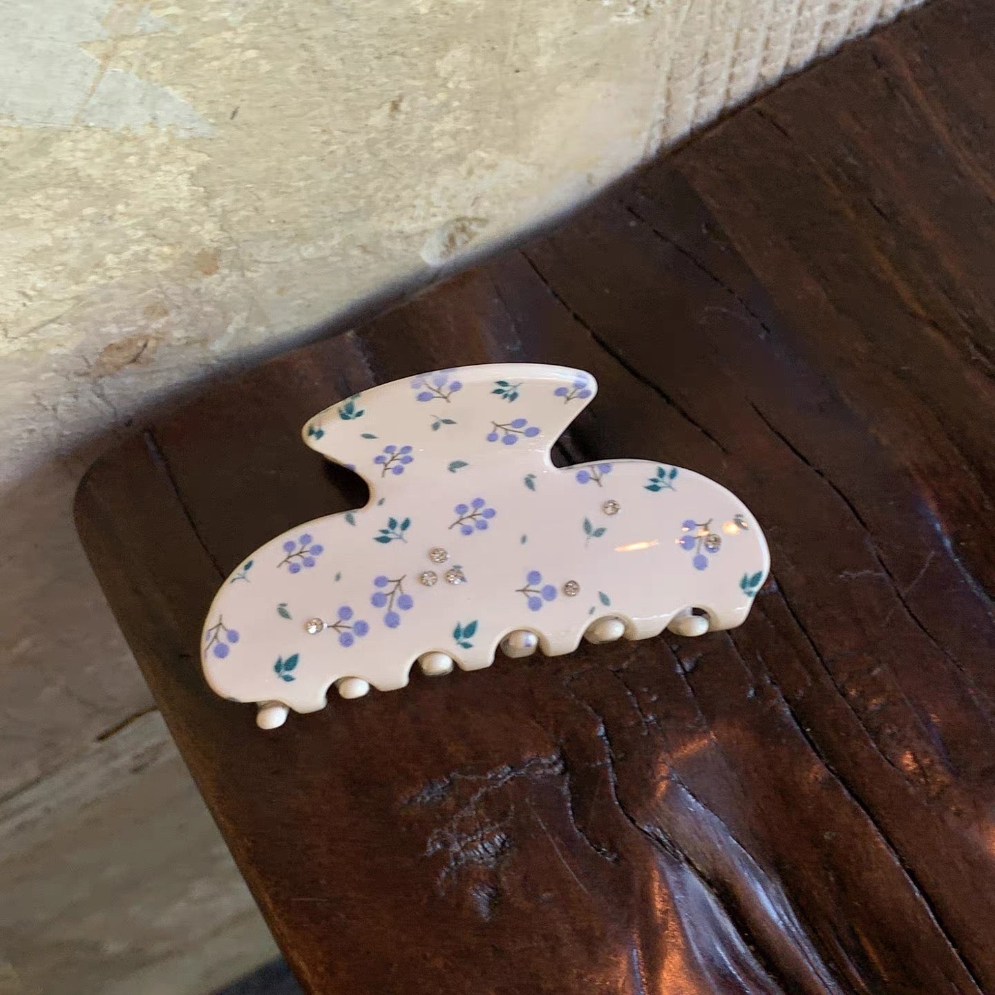 Cherry Claw Clip