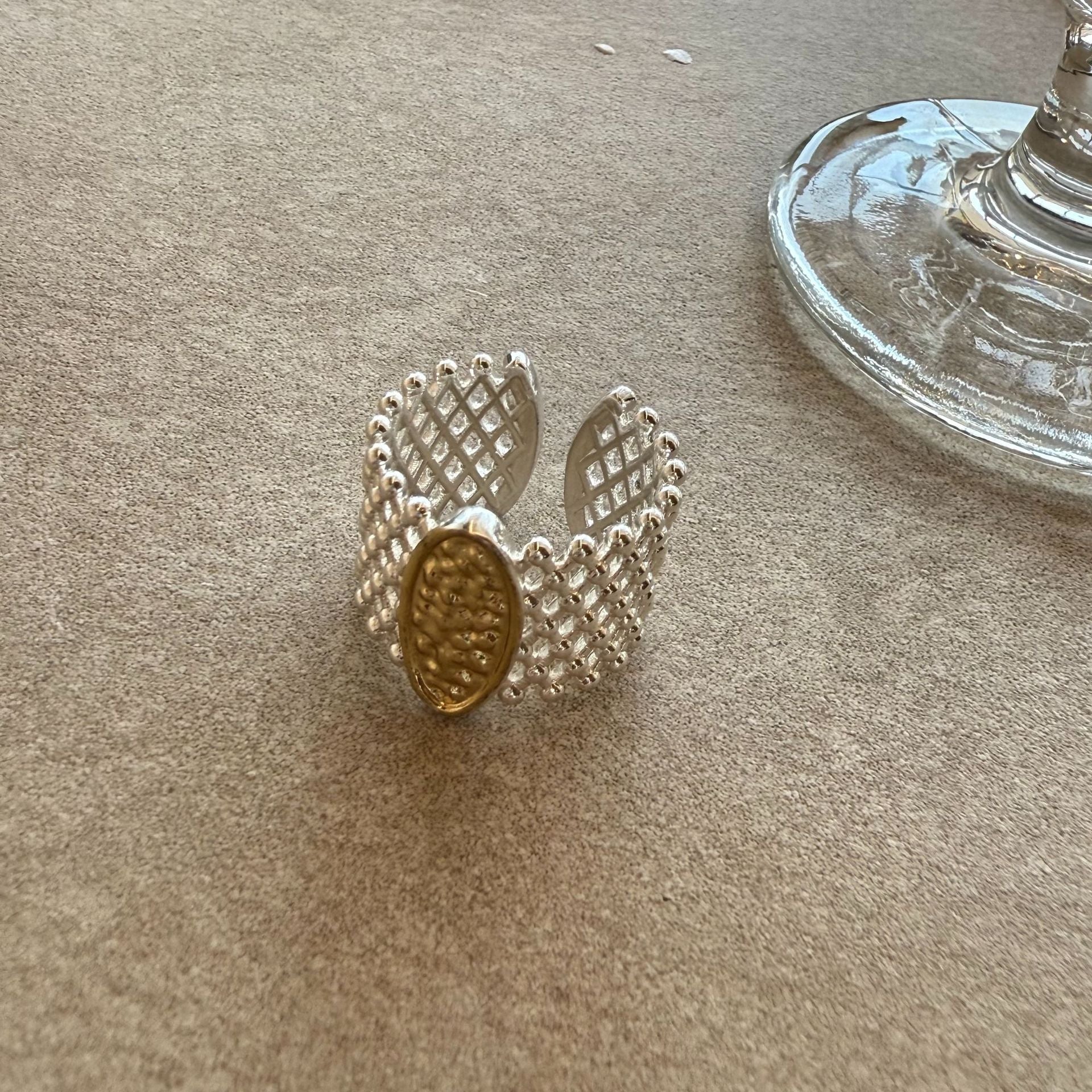 Drawing craft shell bow ring