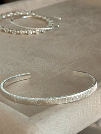 silver Fine Bracelet dark blue Stone Wide-brimmed Vertical Half Bracelet