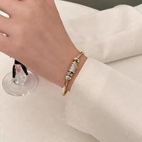 Small waist bracelet with adjustable opening design
