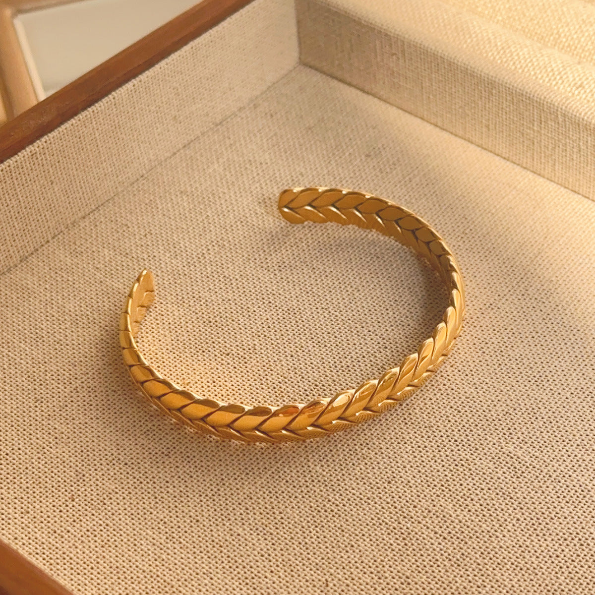 titanium steel bracelet non-fading