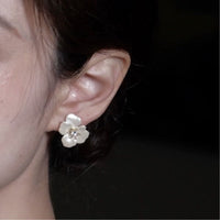 flower earrings