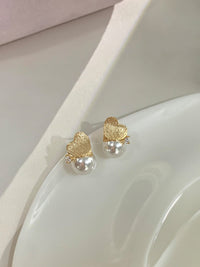 S925 Sterling Silver Drawing Love Shi Home Pearl Earrings