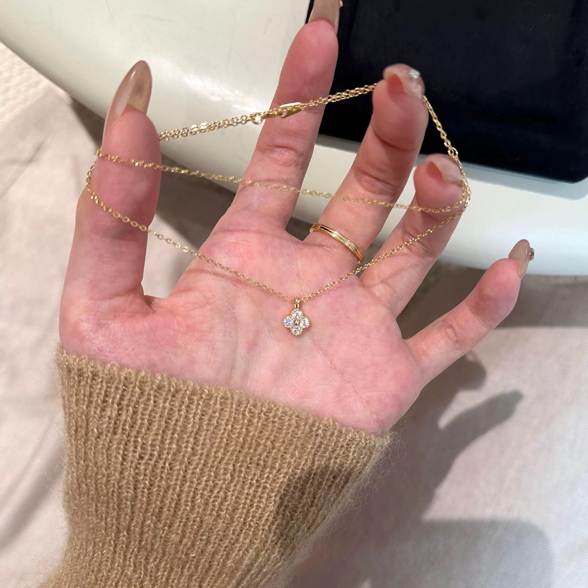 S925 sterling silver plated with 14K gold four-leaf clover flower diamond necklace