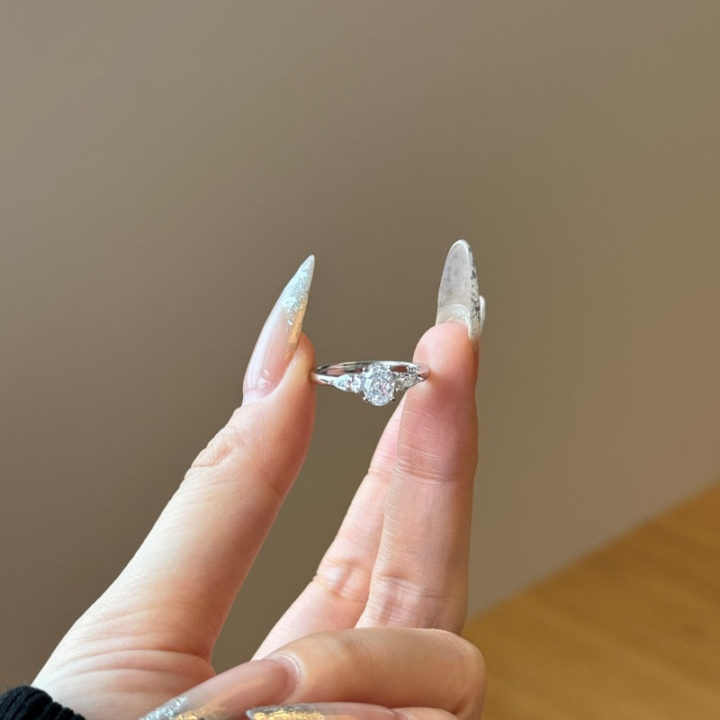 ELEGANCE RING