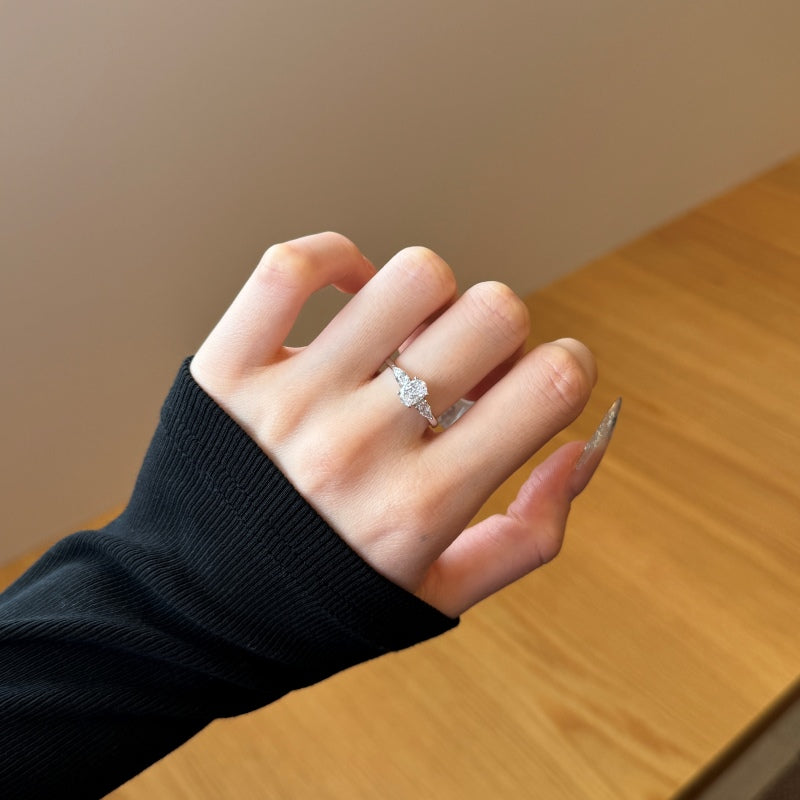 ELEGANCE RING